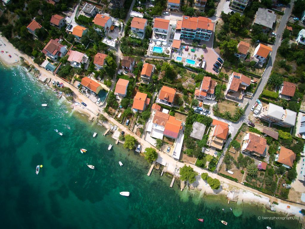 Apartments Silva With A View Of Sea Traù Esterno foto