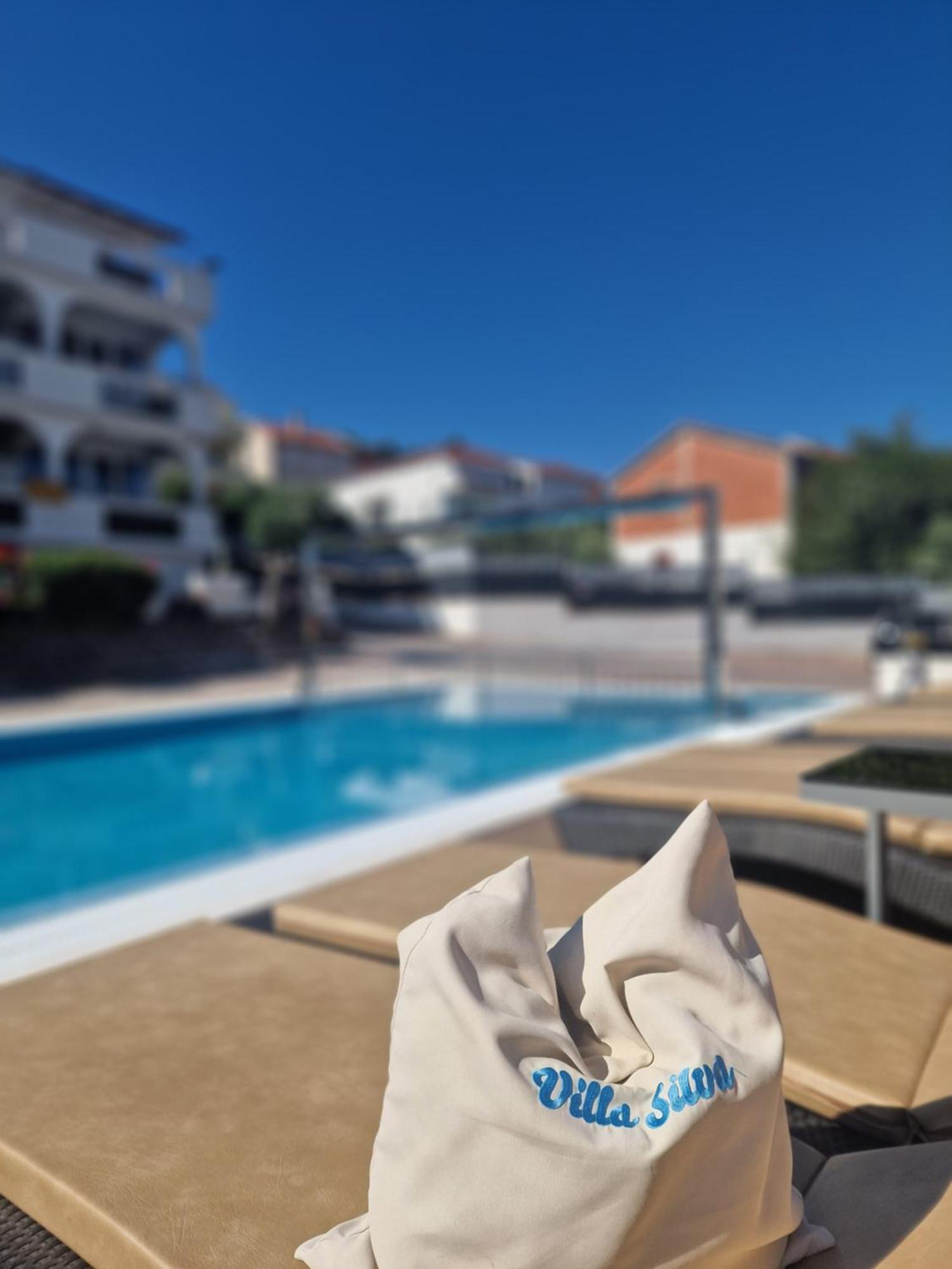 Apartments Silva With A View Of Sea Traù Esterno foto
