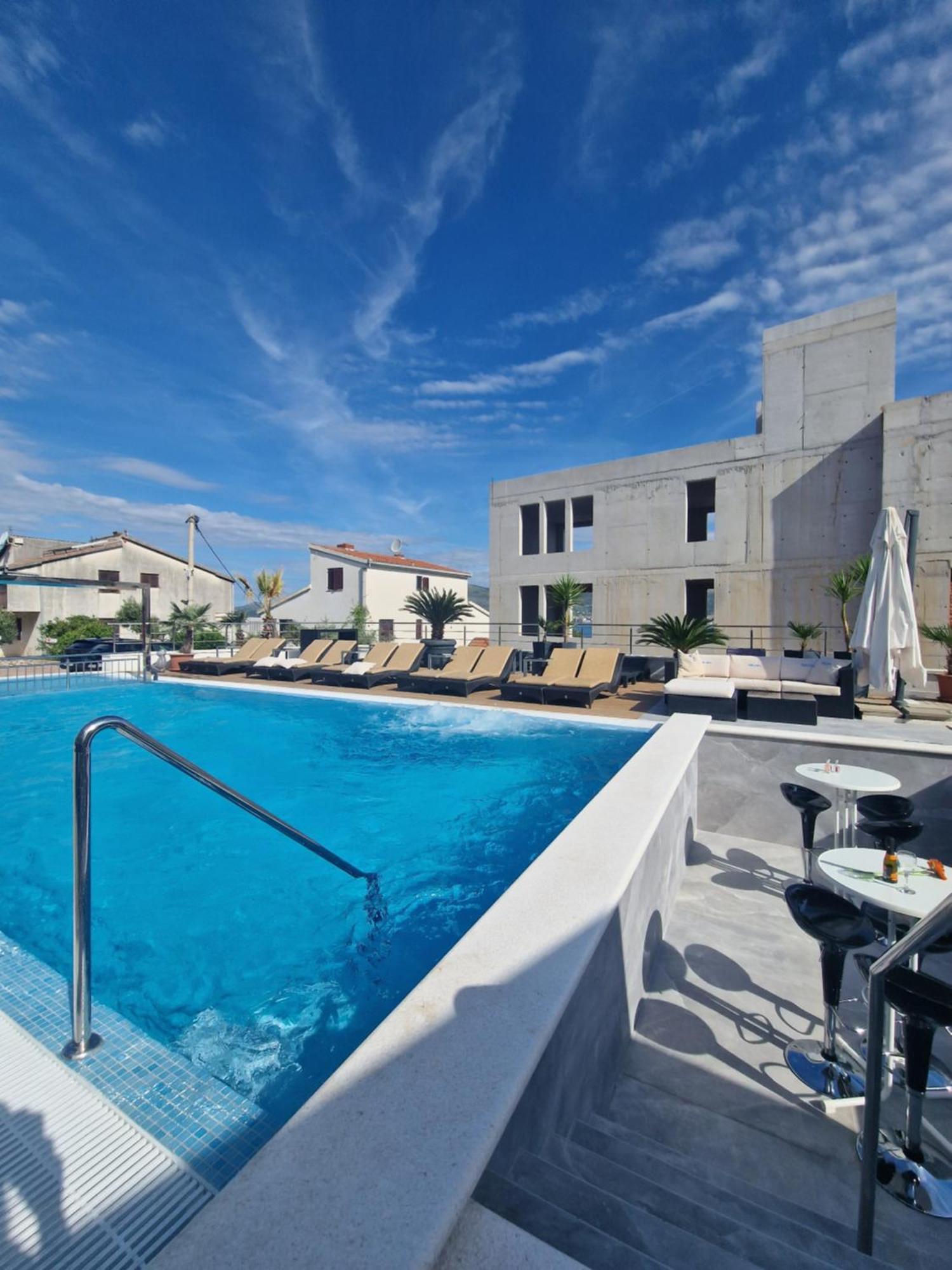 Apartments Silva With A View Of Sea Traù Esterno foto