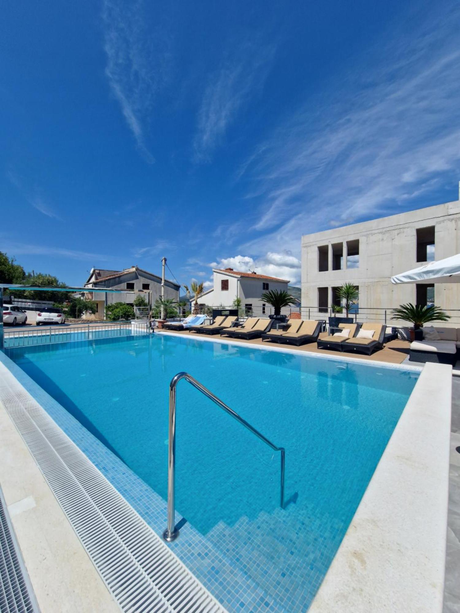 Apartments Silva With A View Of Sea Traù Esterno foto