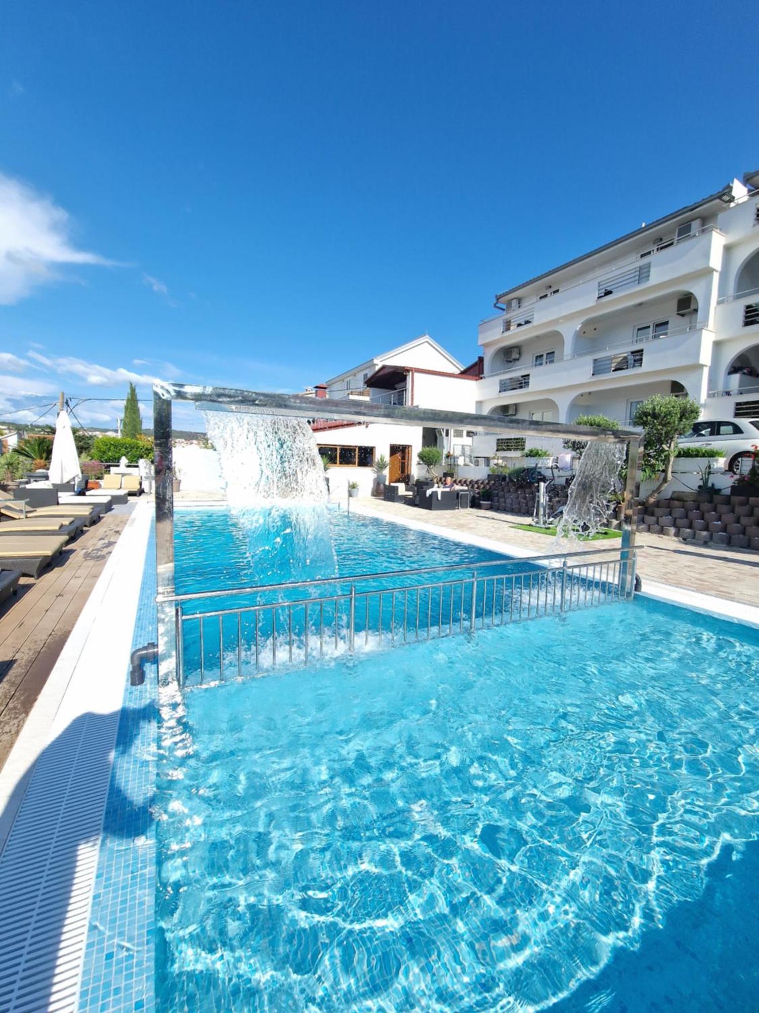 Apartments Silva With A View Of Sea Traù Esterno foto