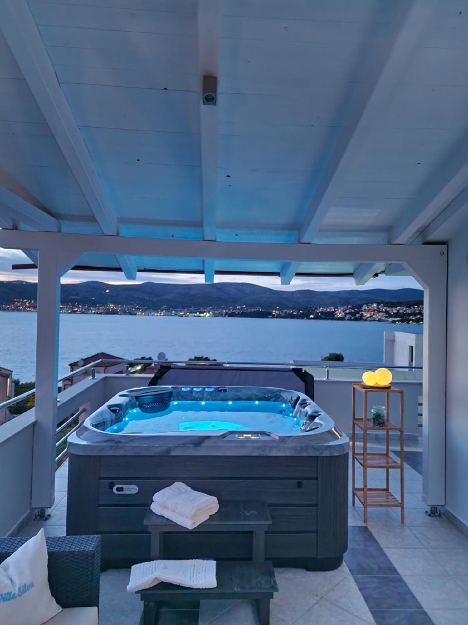 Apartments Silva With A View Of Sea Traù Esterno foto
