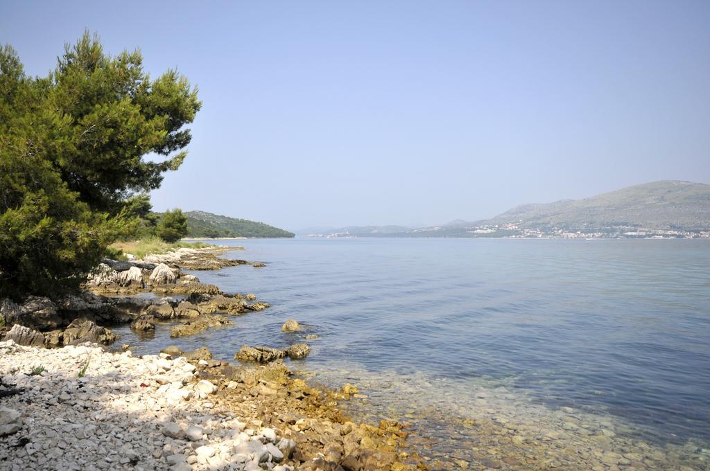 Apartments Silva With A View Of Sea Traù Esterno foto