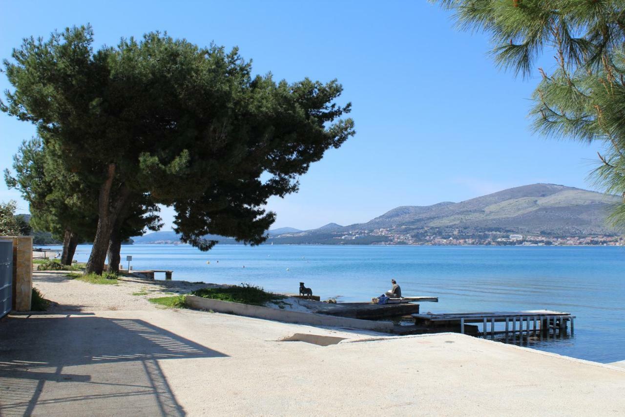 Apartments Silva With A View Of Sea Traù Esterno foto