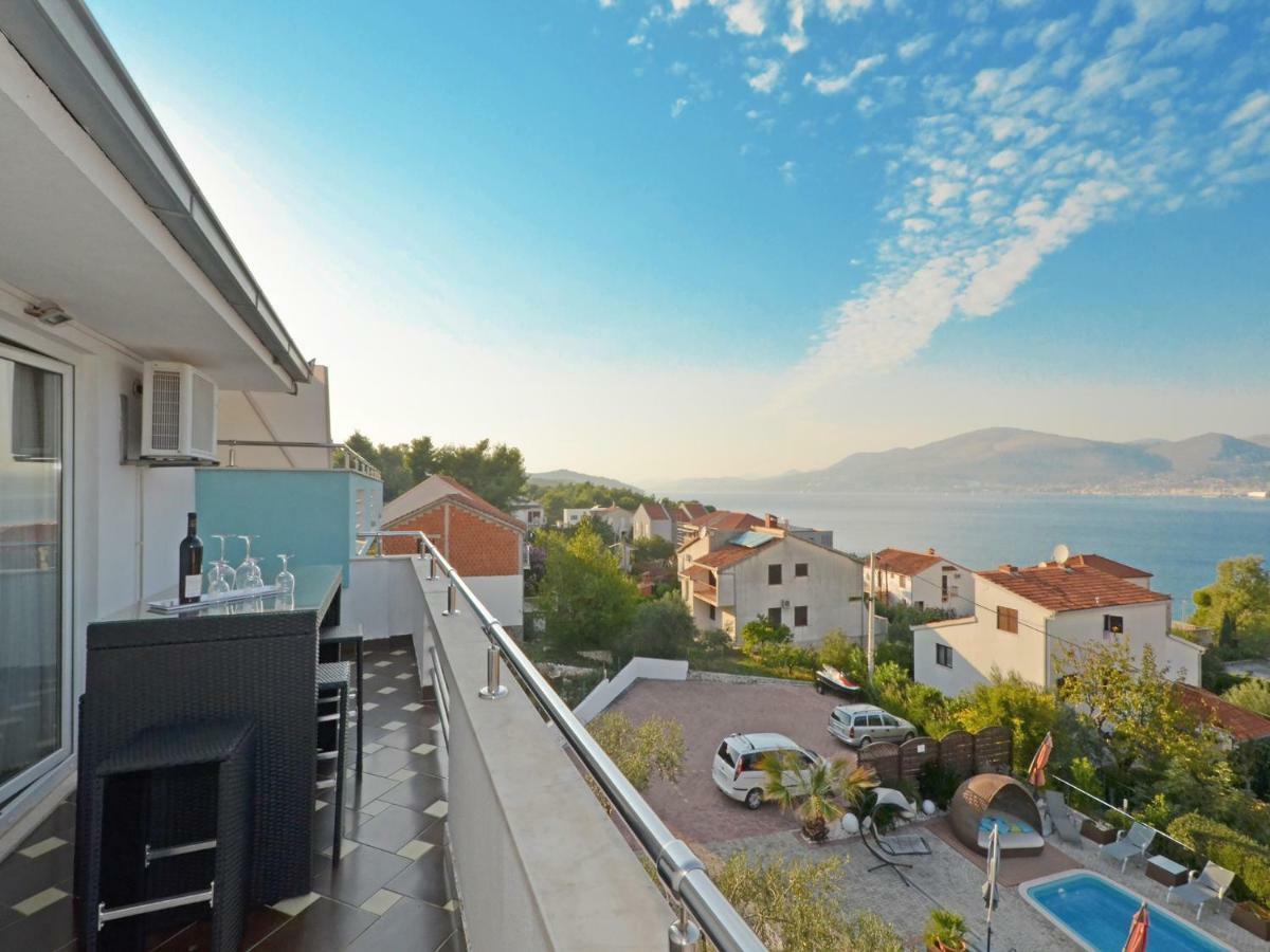 Apartments Silva With A View Of Sea Traù Esterno foto